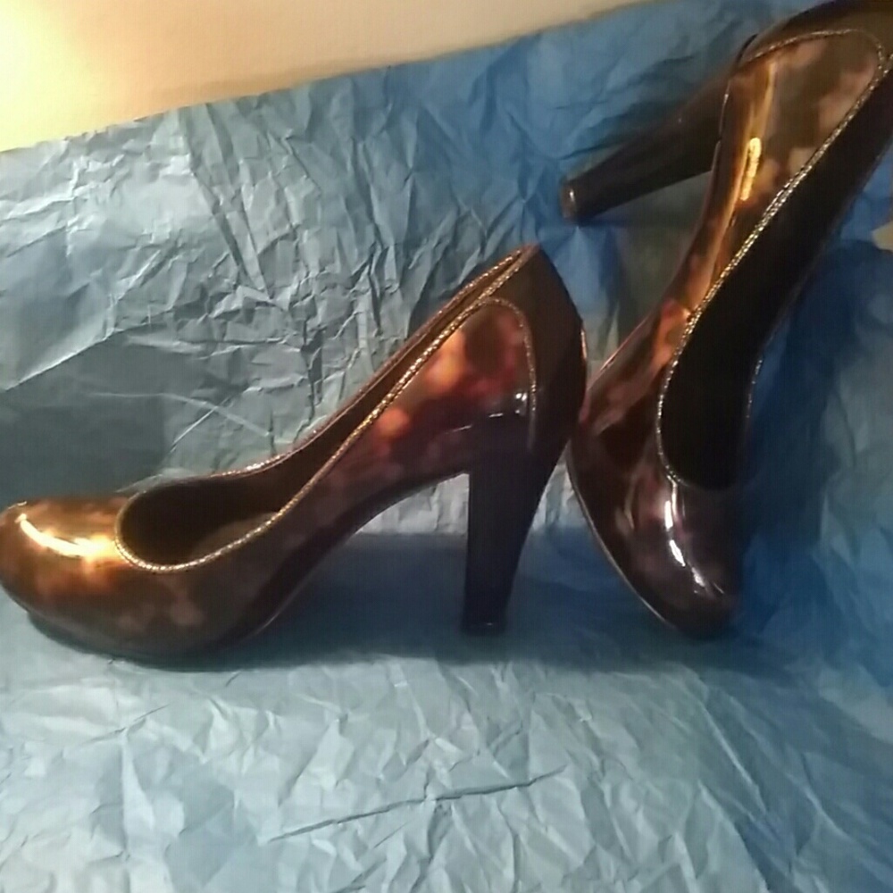 Women's shoes